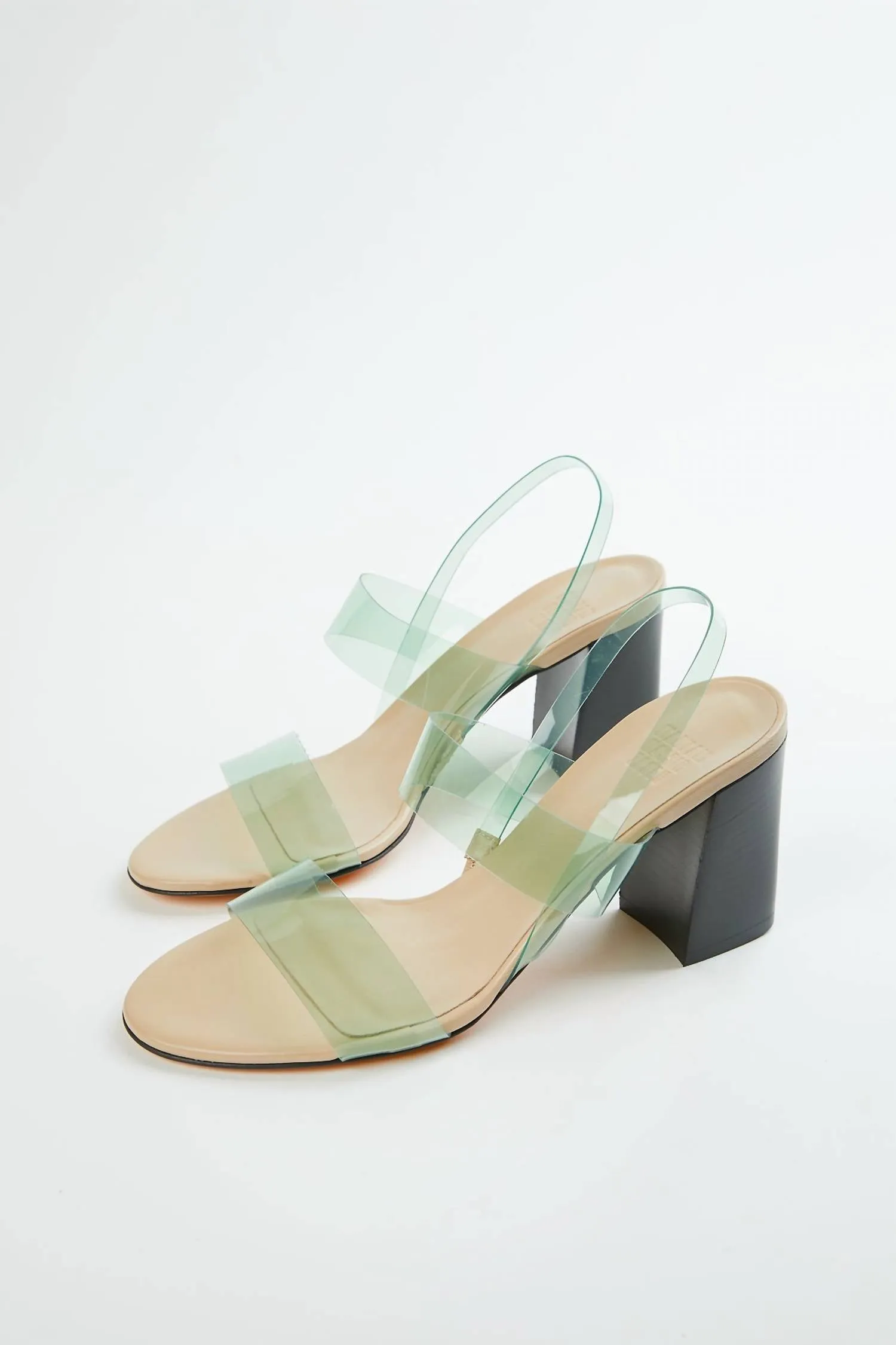 Kaya Sandal In Garden