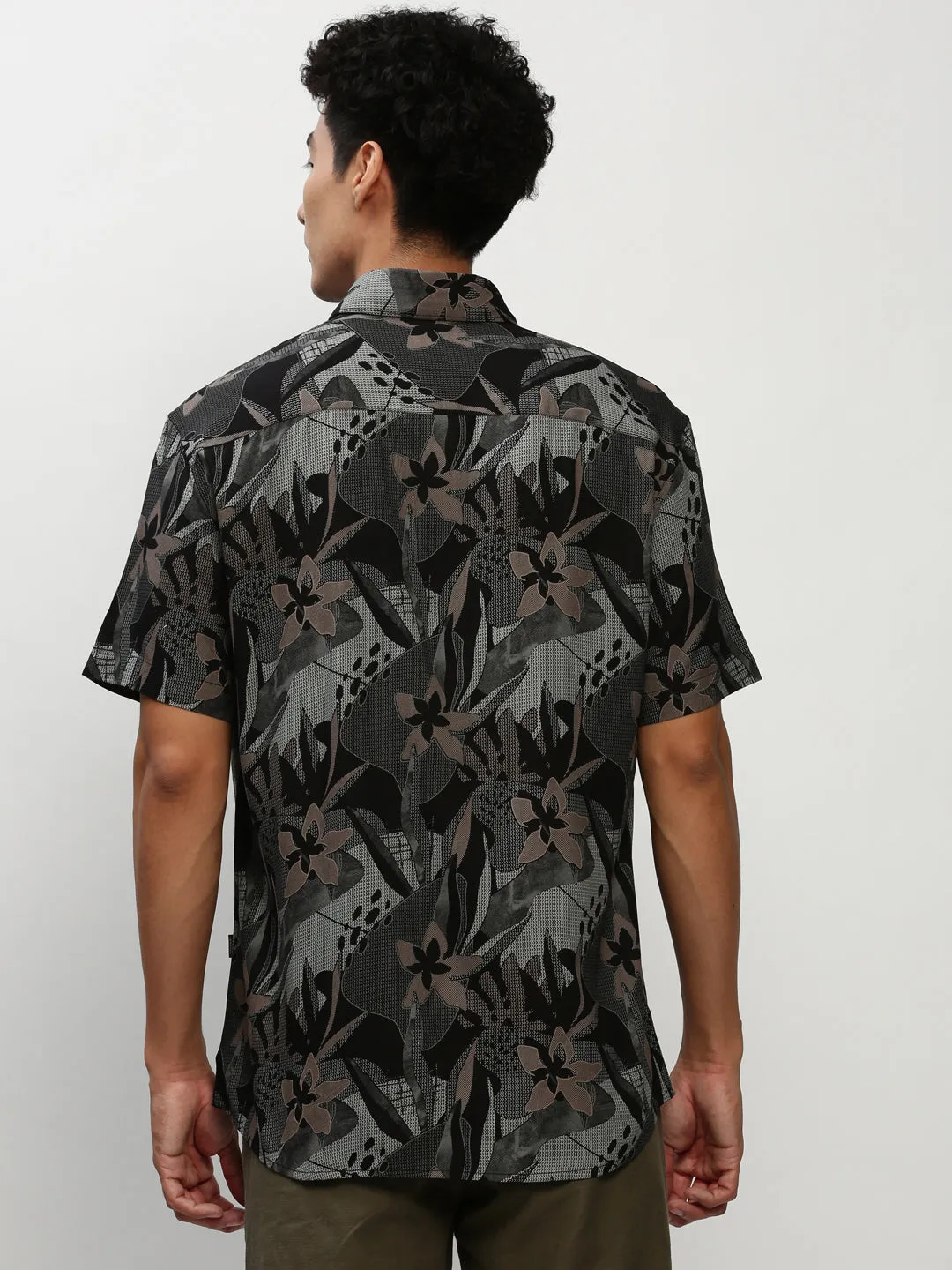 Men Black Premium Slim Fit Floral Printed Twill Weave Cotton Casual Shirt