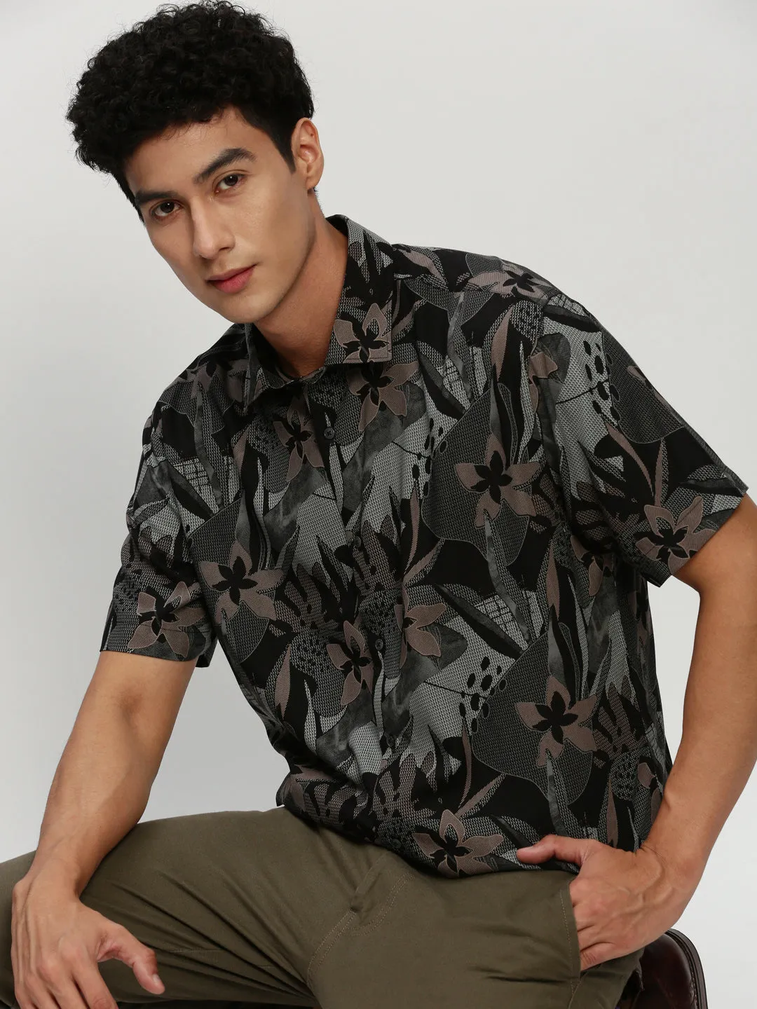 Men Black Premium Slim Fit Floral Printed Twill Weave Cotton Casual Shirt