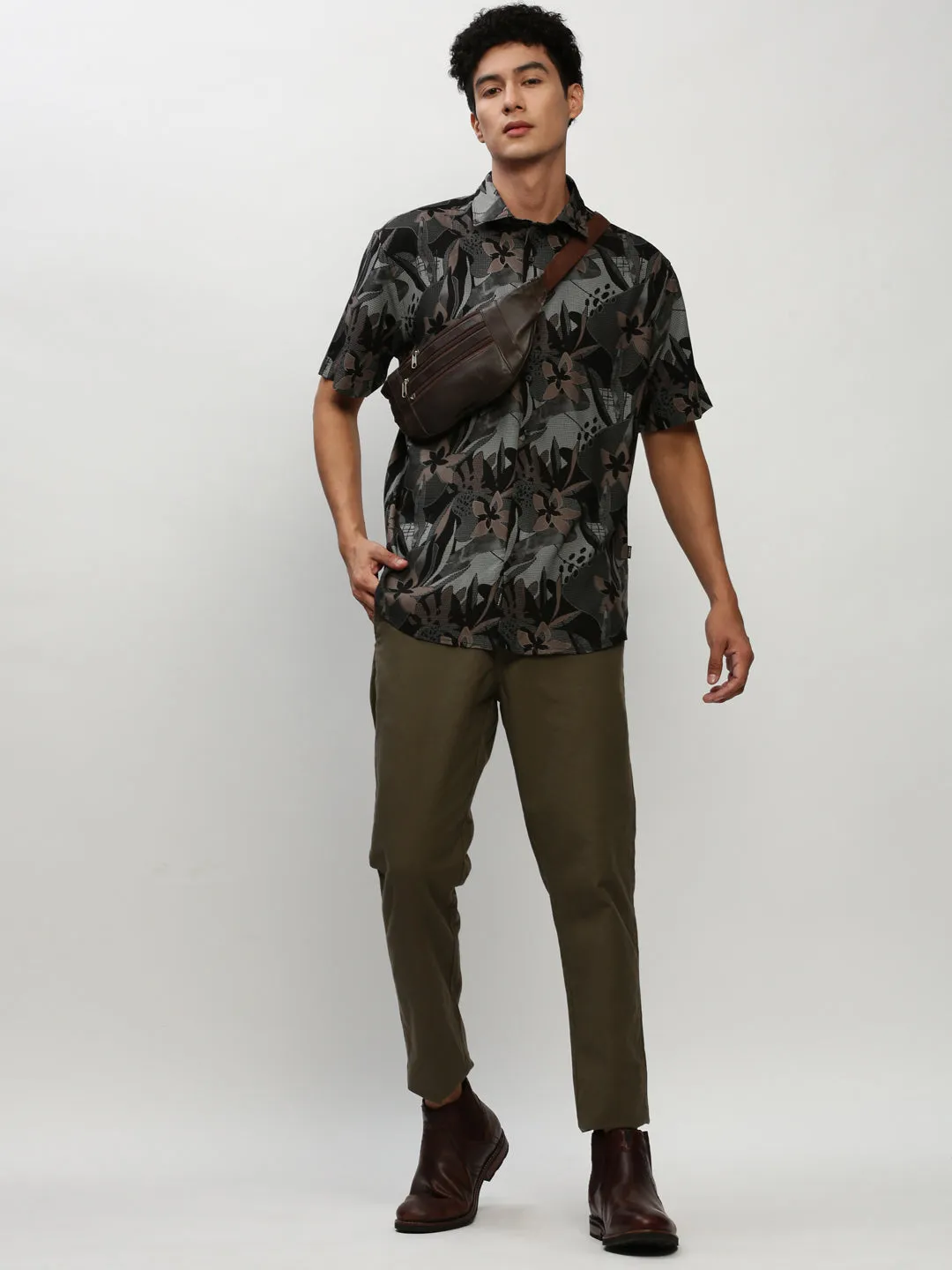Men Black Premium Slim Fit Floral Printed Twill Weave Cotton Casual Shirt