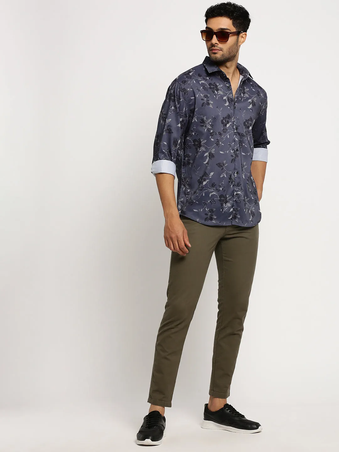Men Grey Standard Slim Fit Floral Printed Cotton Casual Shirt