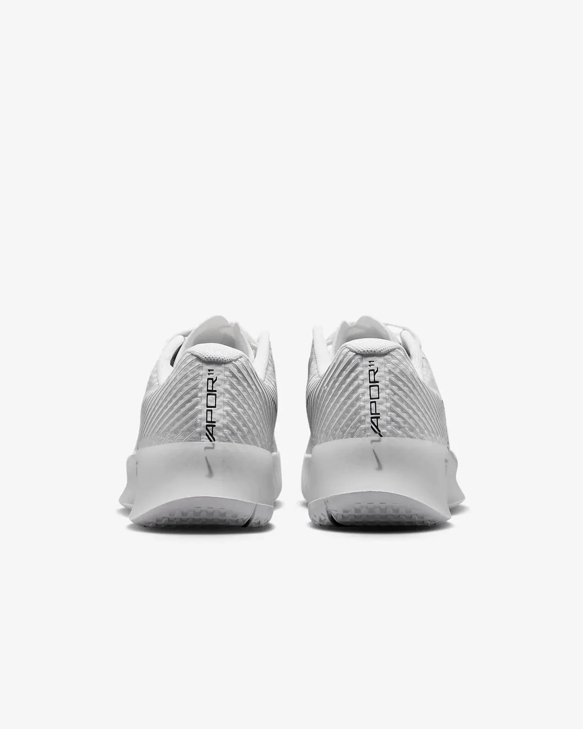 Men's Court Air Zoom Vapor 11 Sneaker In White