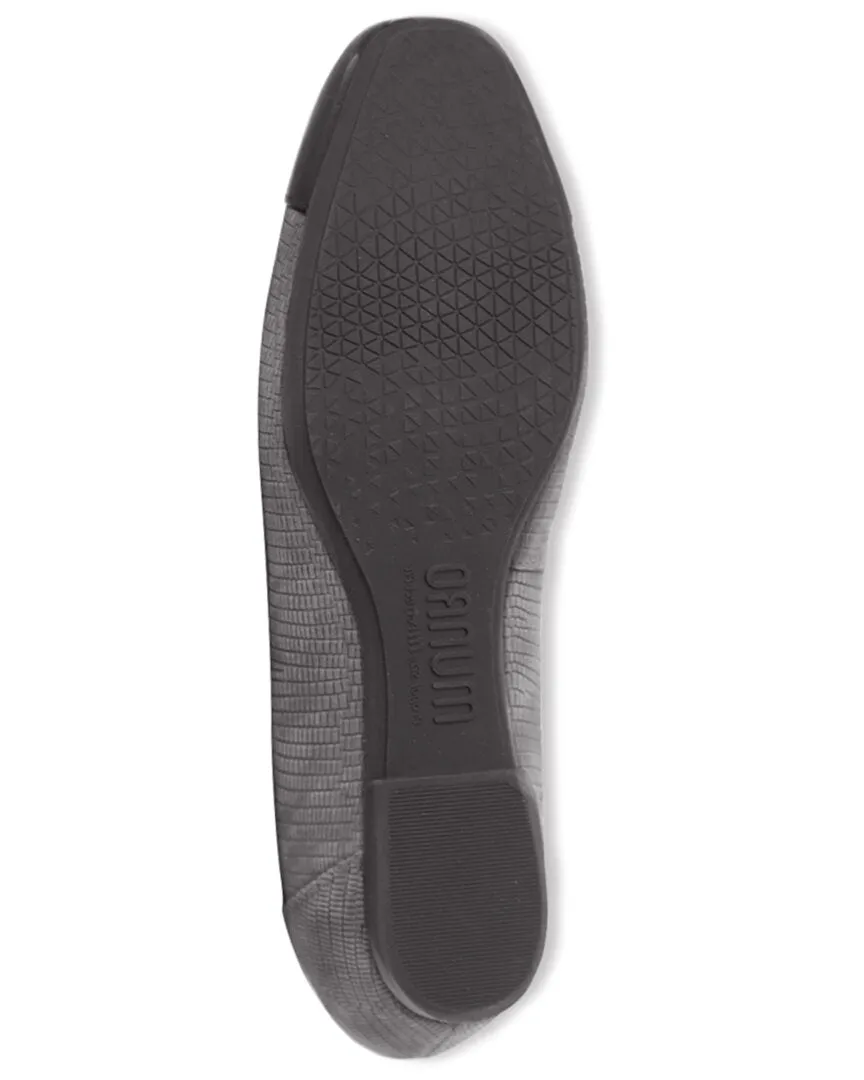 Munro Danielle II Nubuck/Patent Flat