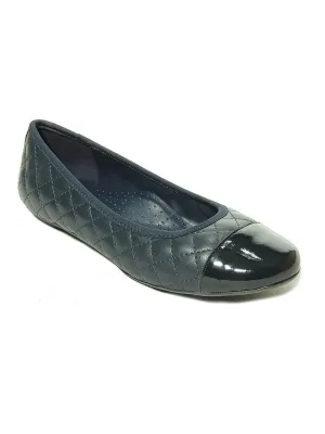Serene Womens Leather Quilted Ballet Flats