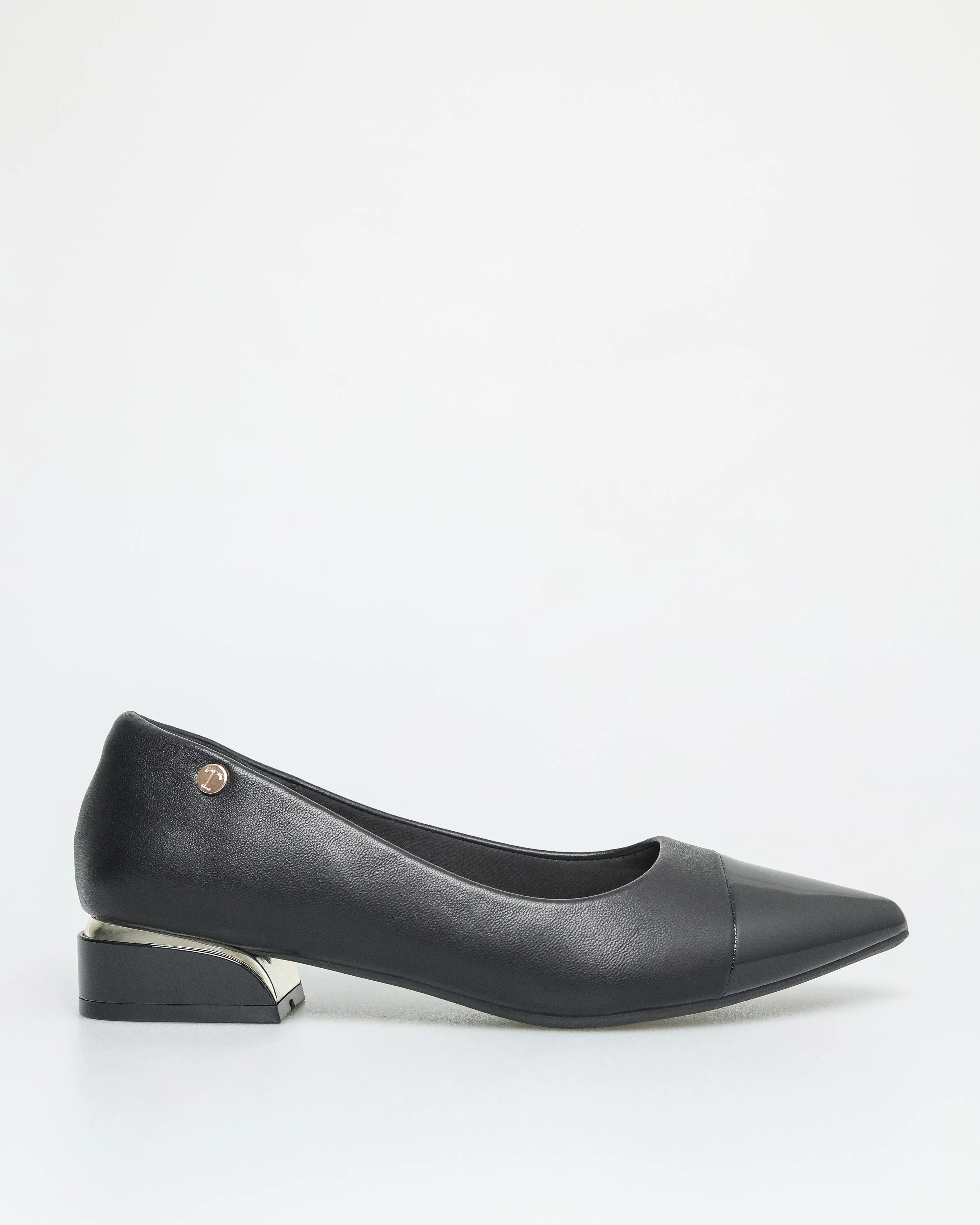 Tomaz NN237 Ladies Pointy Flats (Black)