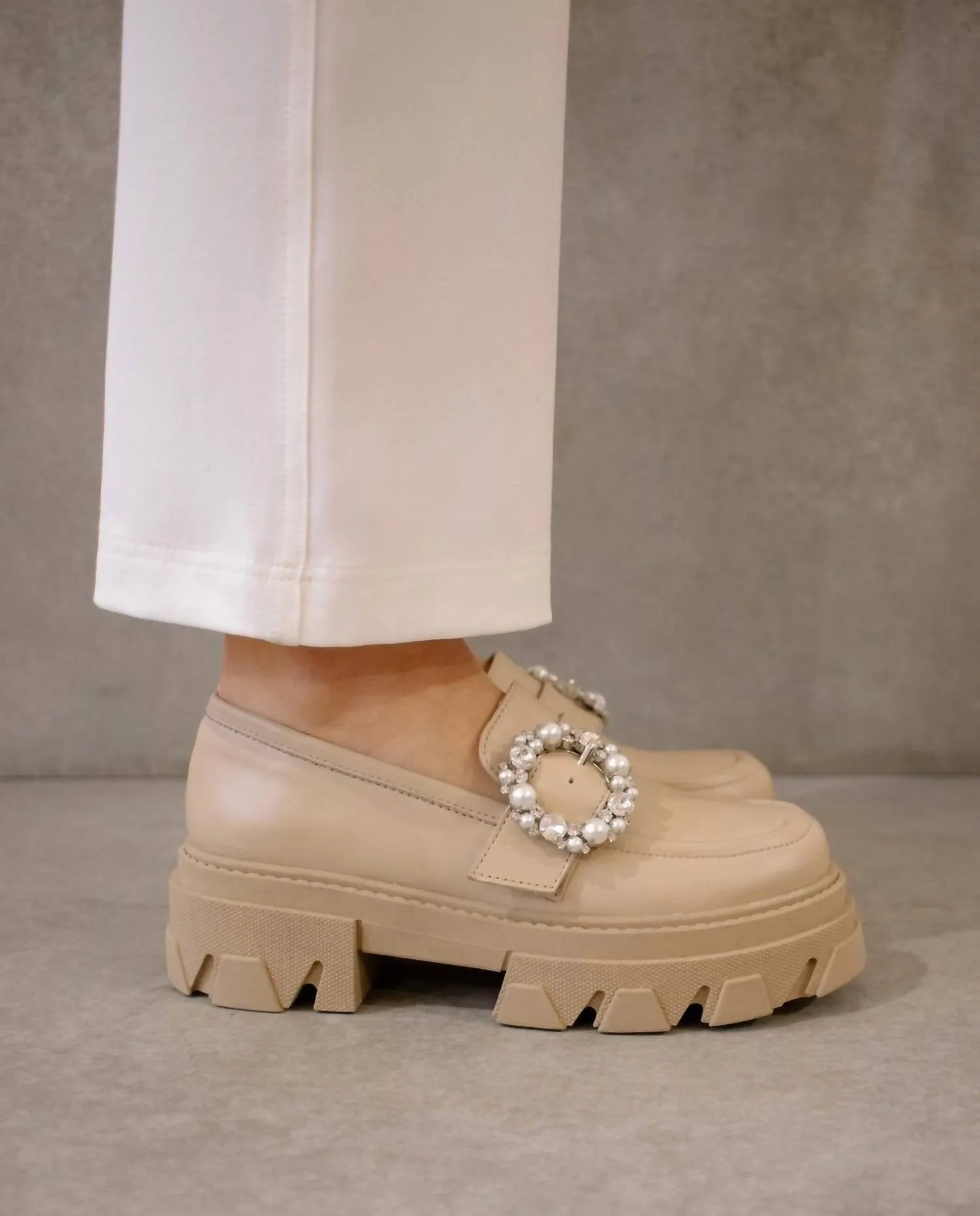 Trailblazer Crystal Loafers In Ivory/beige Leather