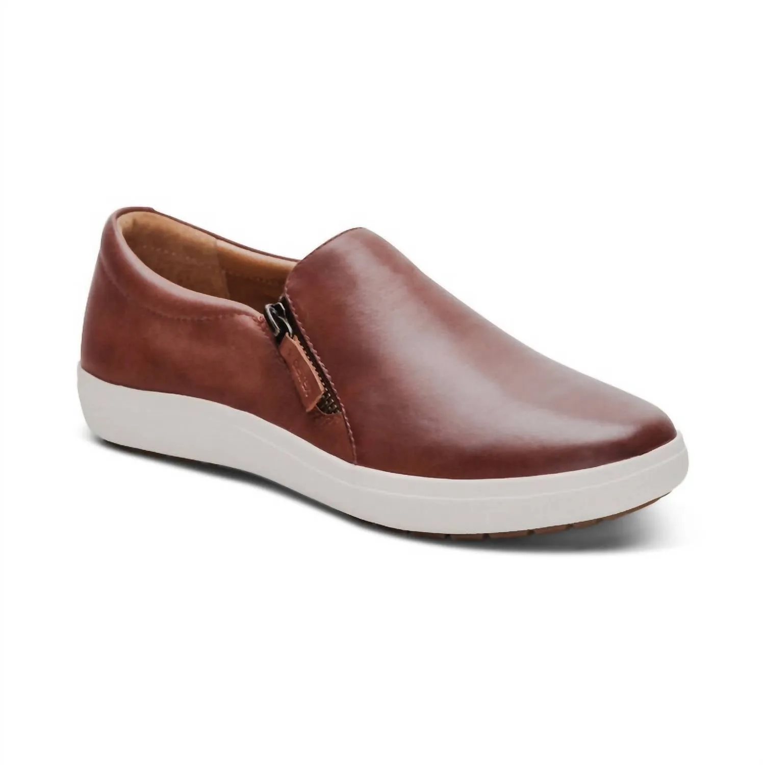 Women Jenna Slip-On Sneakers In Brown