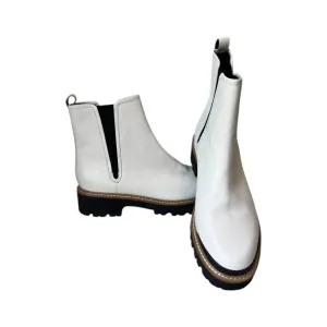 Women's Ilora Ivory Boot In Ivory 150